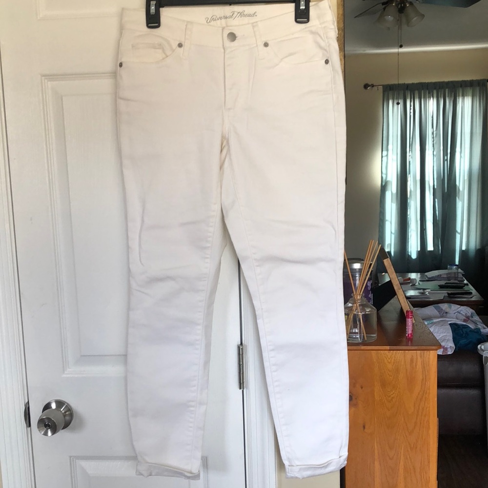 Universal Thread white jeans size 4R